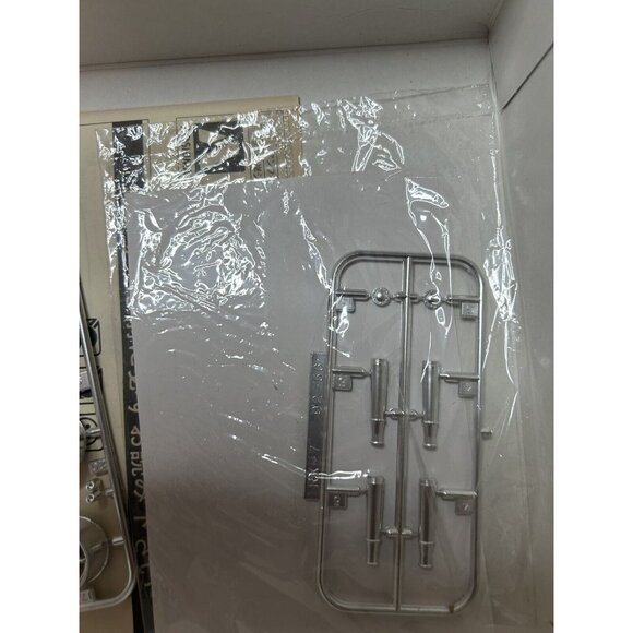 Aoshima Street Gear RX-7 FD3S Model Kit 1:24 Scale Open Box #020791 - Picture 8 of 11